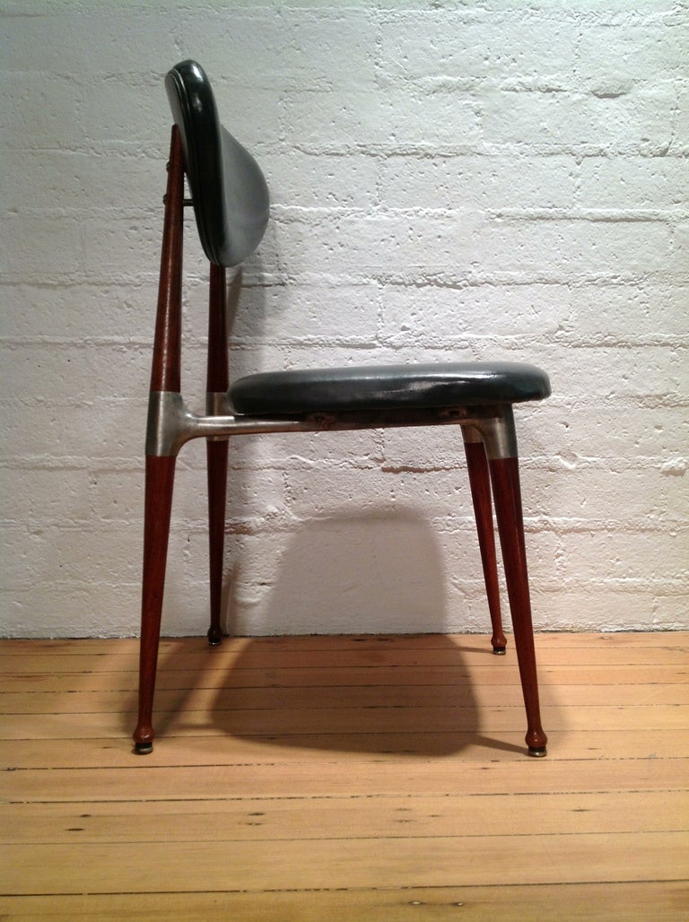 Mid-20th Century A set of four Shelby Williams chairs