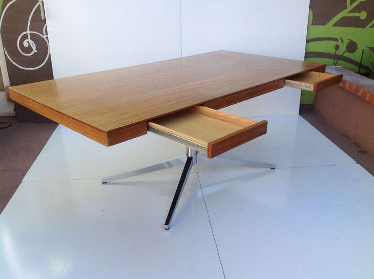 Florence Knoll Partners Desk In Good Condition In Palm Springs, CA