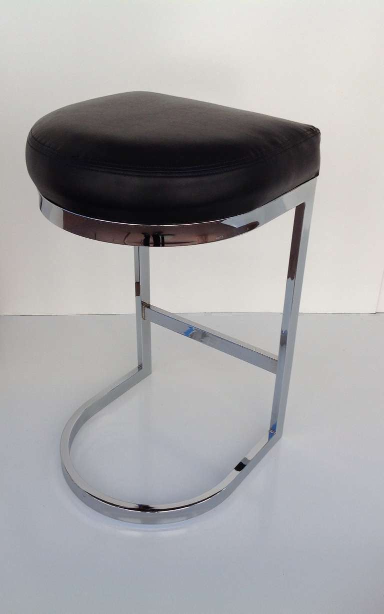 Late 20th Century Polished Chrome Cantilevered Bar Stools designed by Milo Baughman