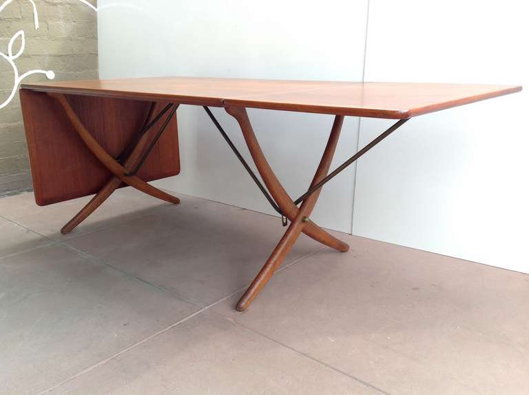 hans wegner drop leaf table