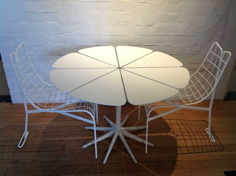 Richard Schultz Petal Dining Table In Excellent Condition In Palm Springs, CA