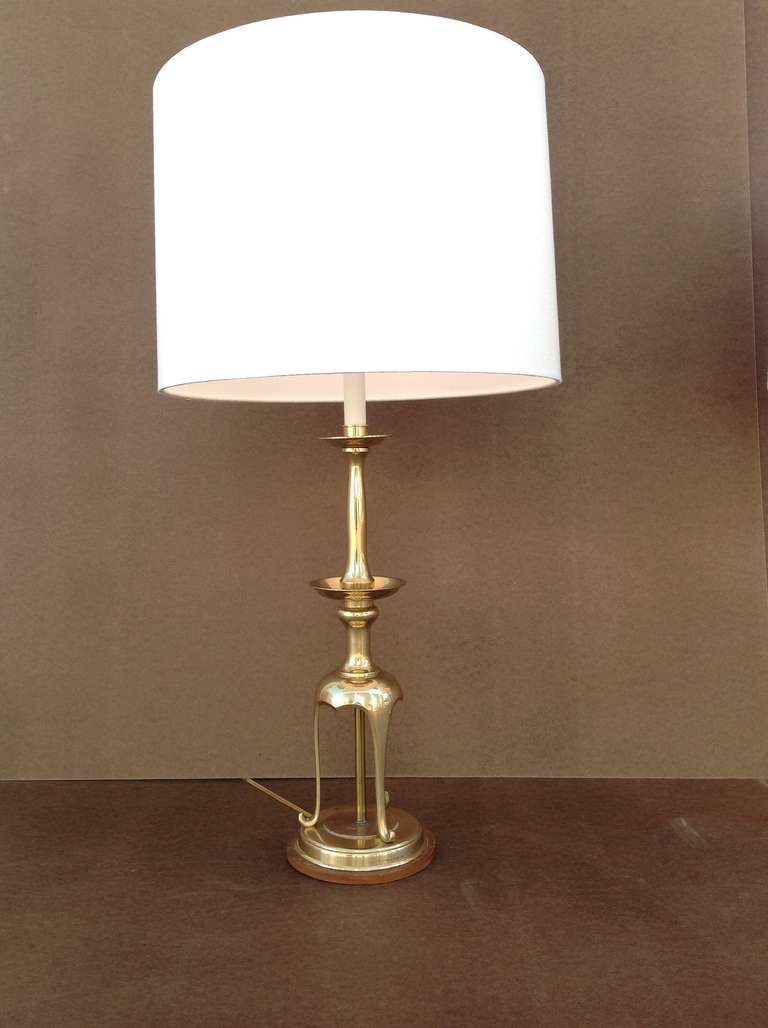 Pair of Solid Brass with Oak Table Lamps by Chapman In Excellent Condition For Sale In Palm Springs, CA