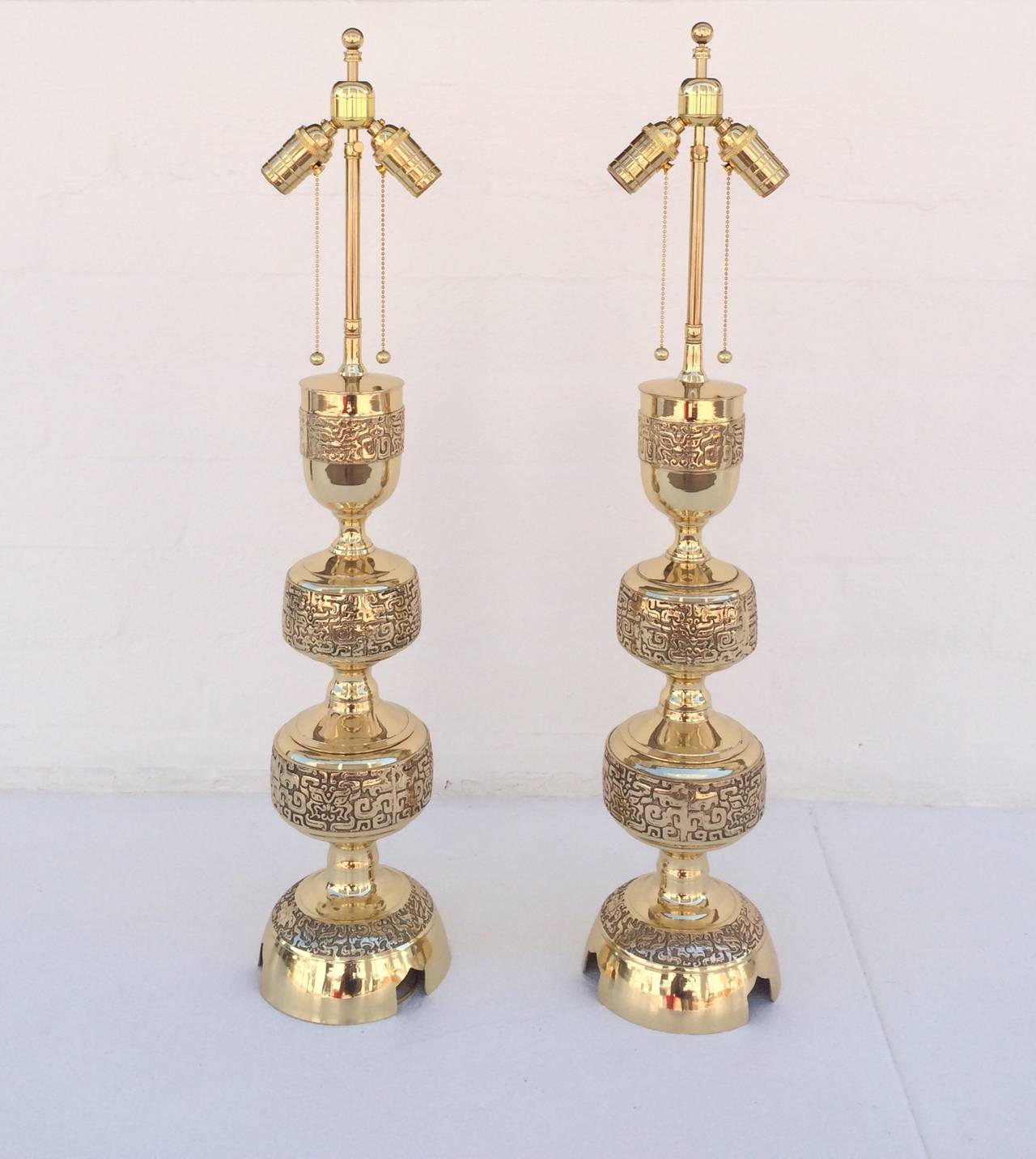Mid-20th Century Pair of Polished Brass Table Lamps in the Style of James Mont