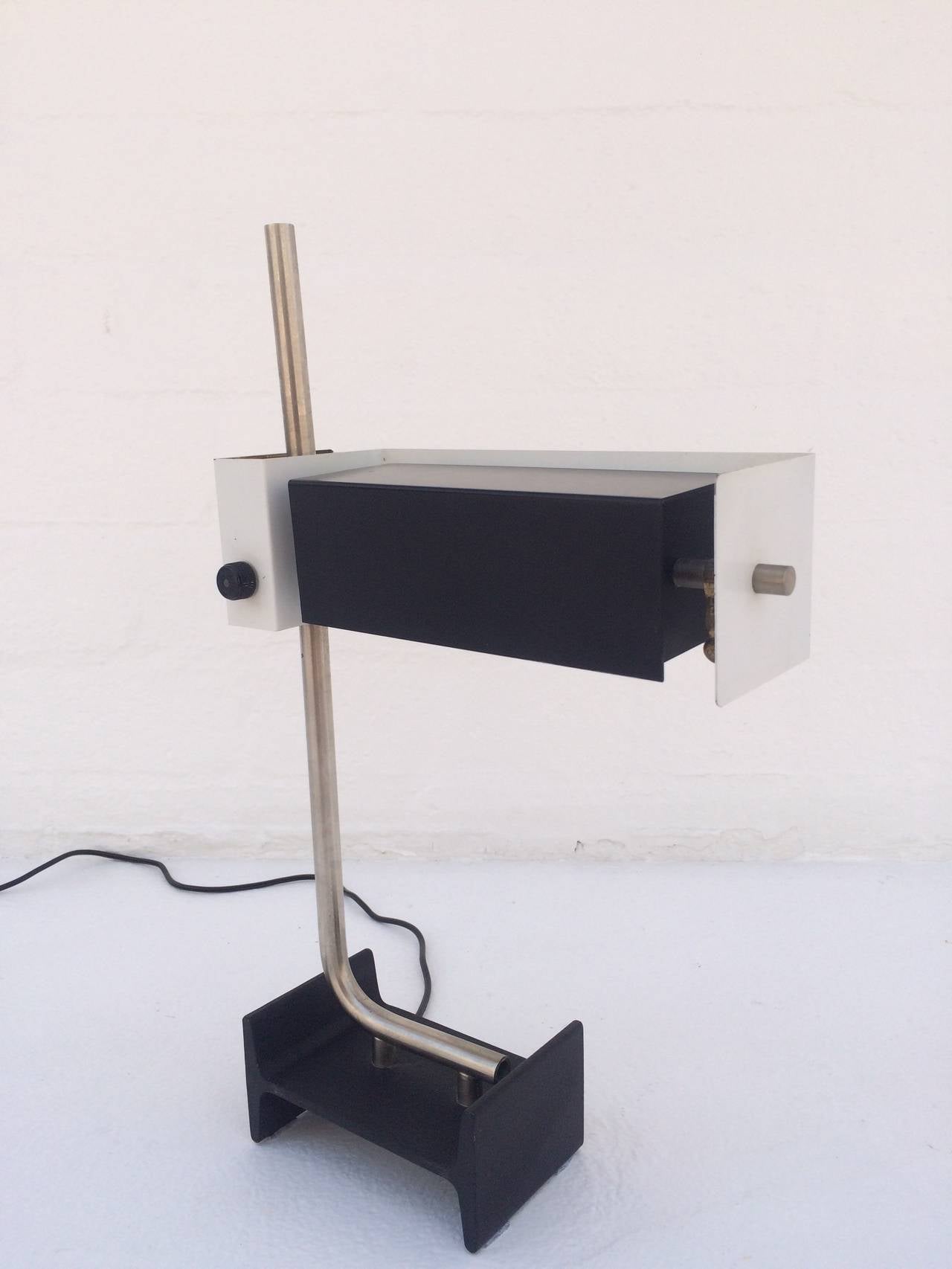 Mid-20th Century Italian Table Lamp by Studio Reggiani For Sale