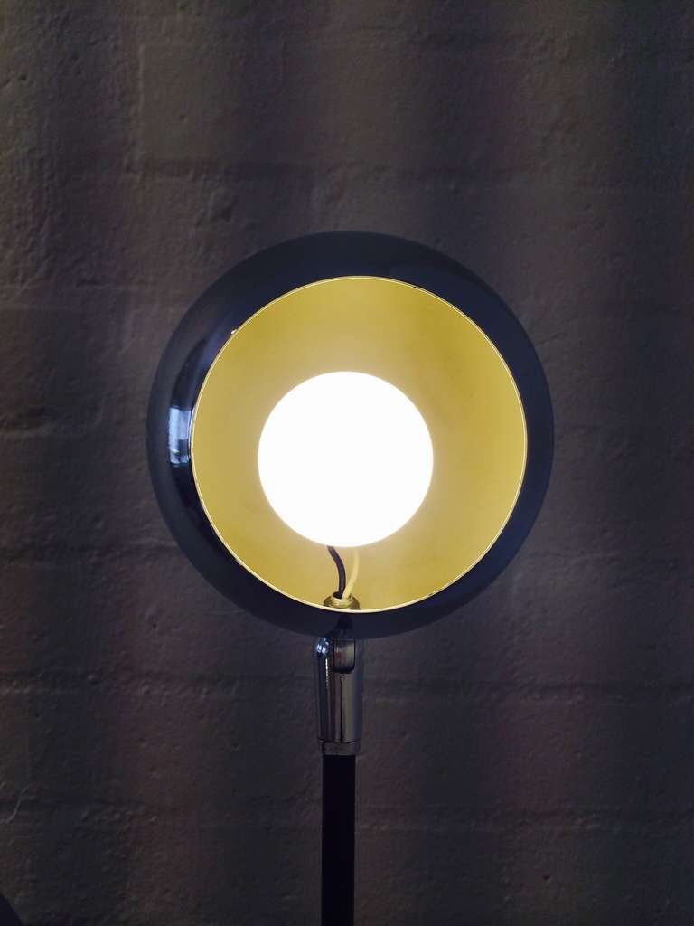 three ball lamp