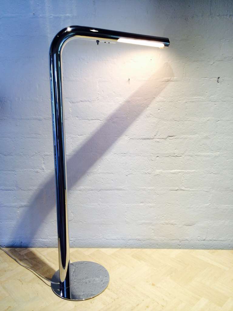 Mid-Century Modern Polished Chrome Floor Lamp Designed by Robert Sonneman