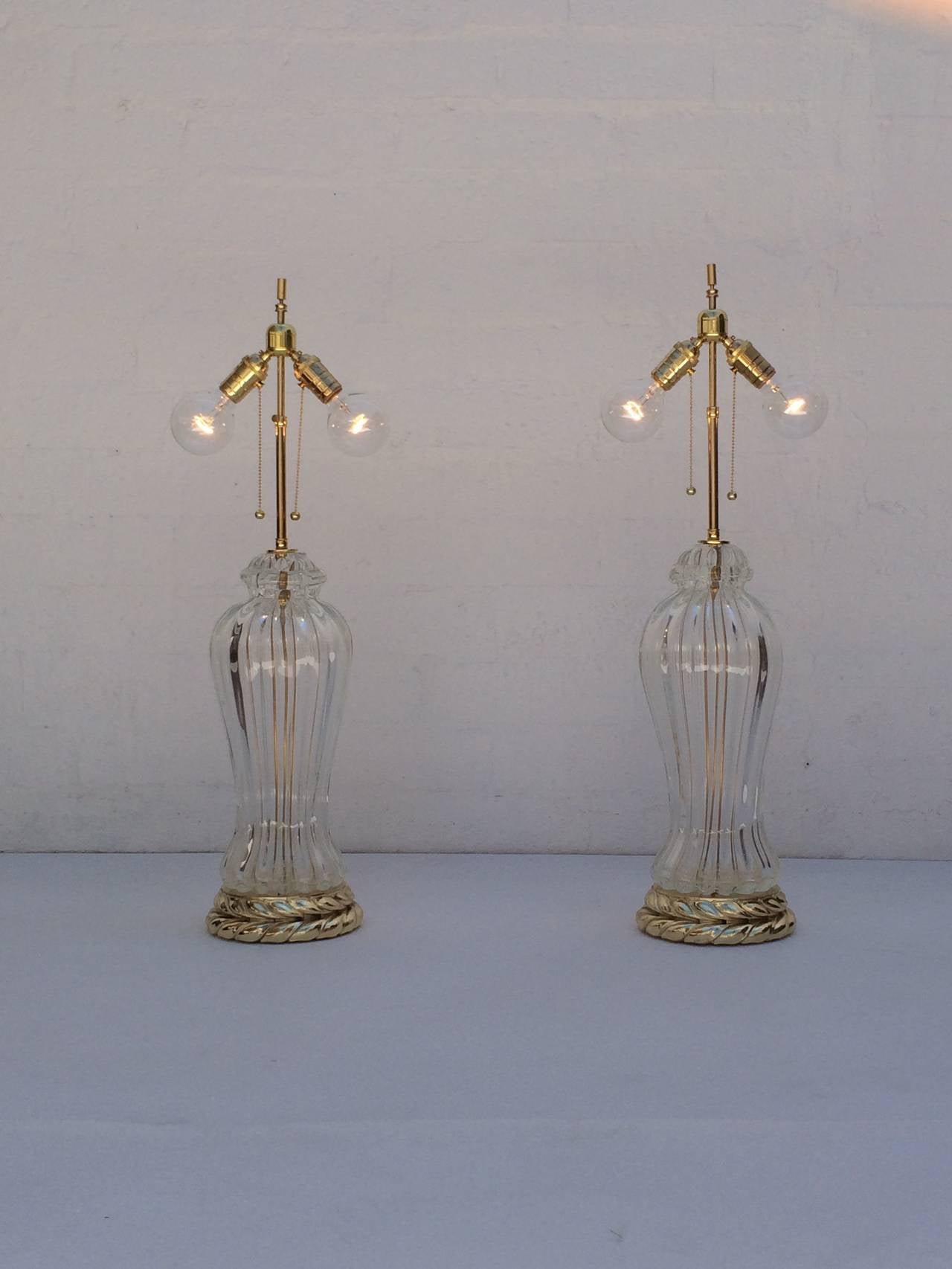 Laiton Paire de lampes de bureau en verre de Murano fabriquées par Marbro Lamp Company en vente