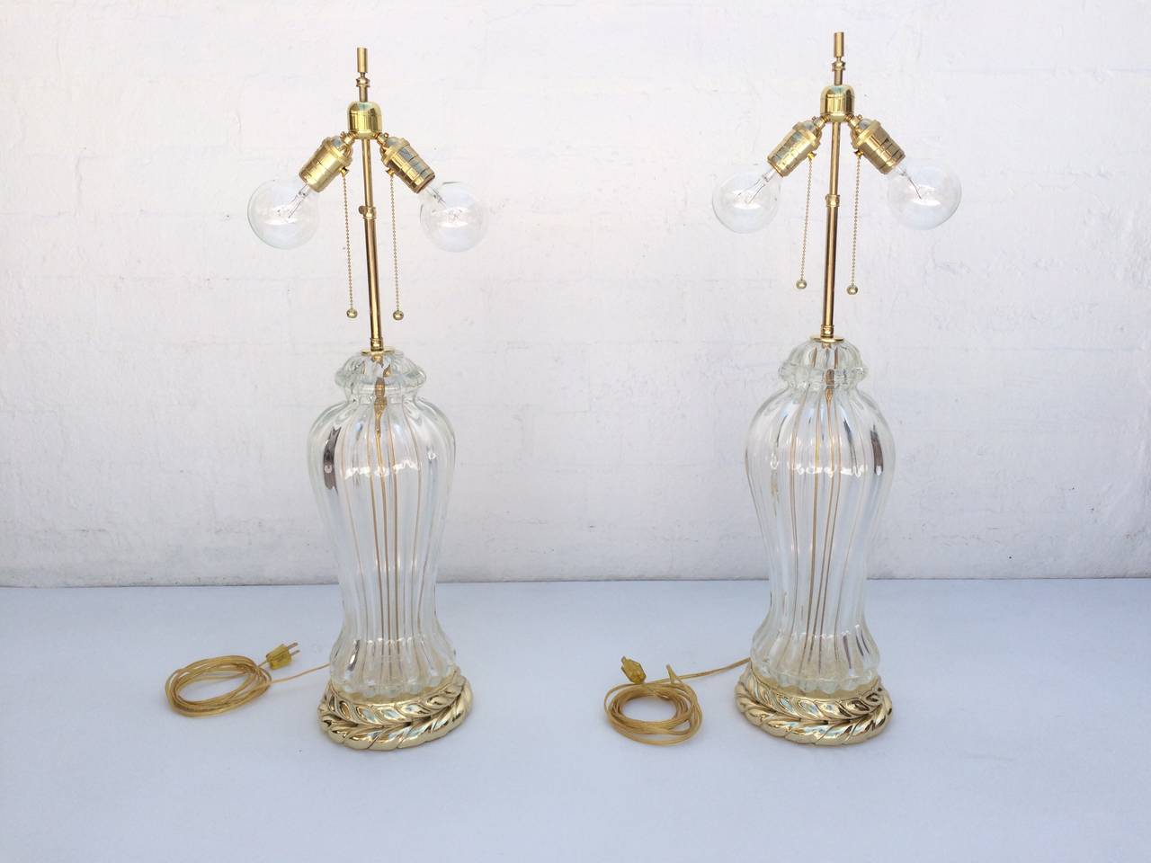 Milieu du XXe siècle Paire de lampes de bureau en verre de Murano fabriquées par Marbro Lamp Company en vente