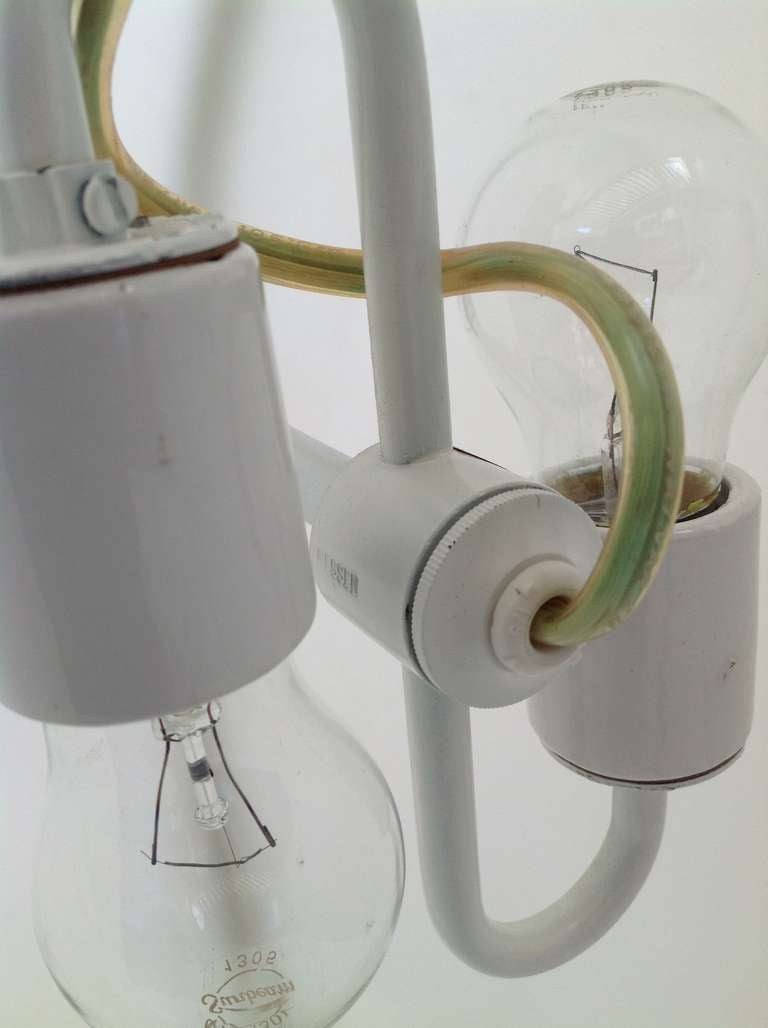Acrylic And Chrome Table Lamp Designed By Walter Von Nessen In Excellent Condition In Palm Springs, CA