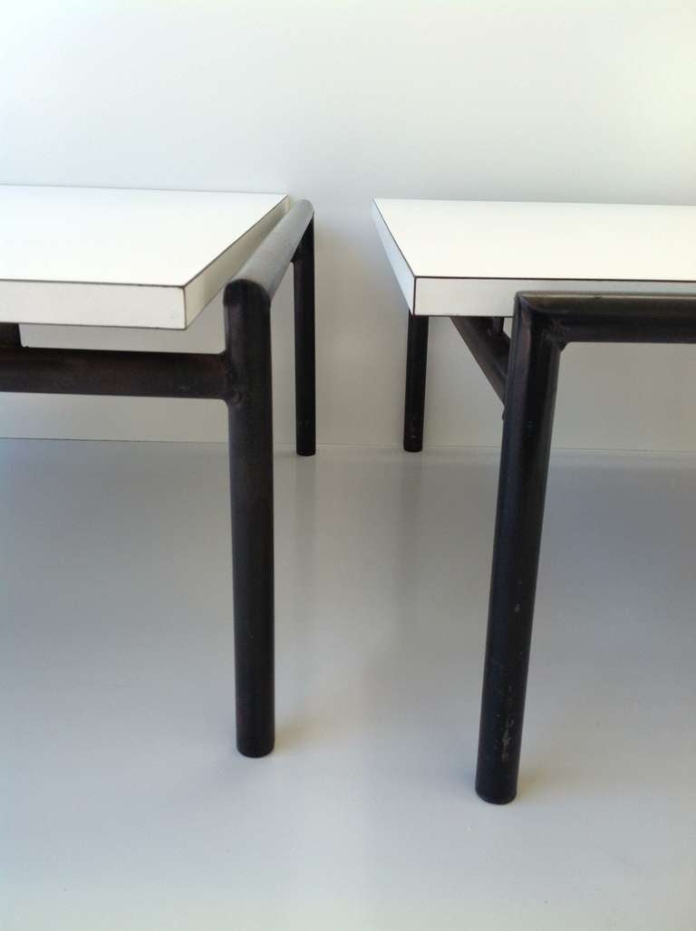 A pair of Vista of California  Indoor/Outdoor Tables In Excellent Condition For Sale In Palm Springs, CA