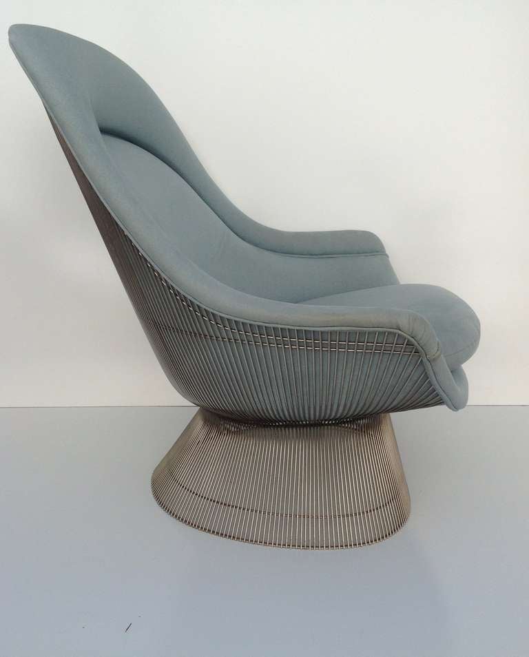 Pair of Blue High-Back Lounge Chairs by Warren Platner In Excellent Condition In Palm Springs, CA