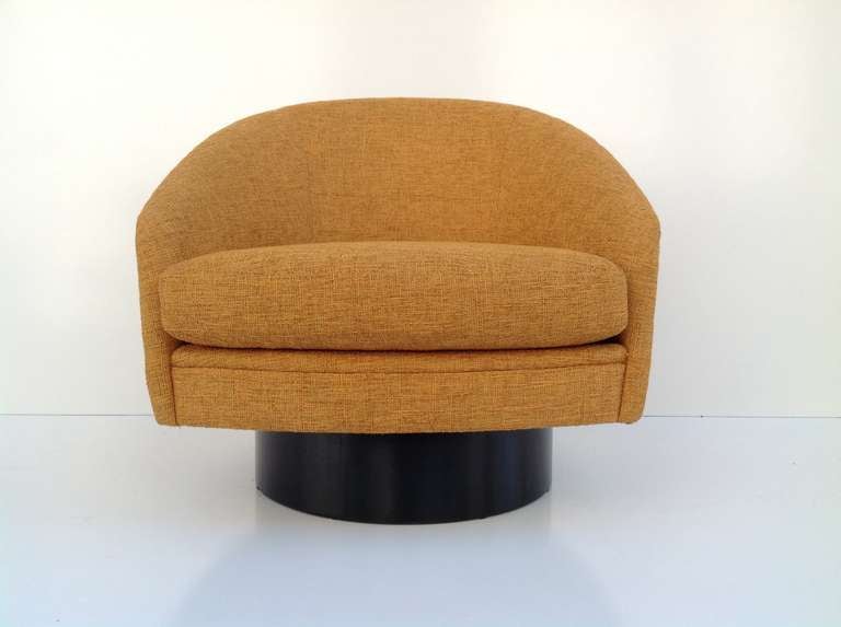 A Pair of Swivel Lounge Chairs by Adrian Pearsall In Excellent Condition In Palm Springs, CA