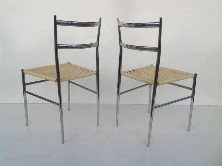 Ein Paar verchromte Stühle, Gio Ponti zugeschrieben im Zustand „Hervorragend“ im Angebot in Palm Springs, CA