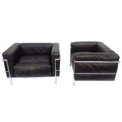 A pair of Le Corbusier LC3 Lounge Chairs by Cassina