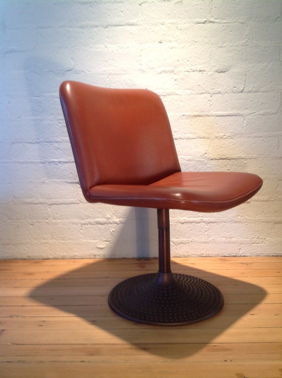 A set of 4 rotating dining chairs from the 