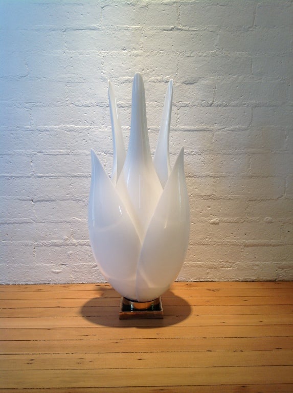 Rougier White Lucite Flower Table Lamp