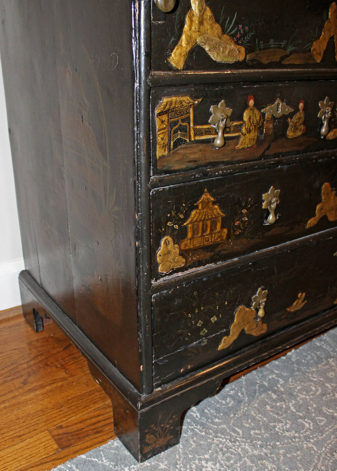 British Early 18th Century English Queen Anne Chinoiserie Japanned Secretaire For Sale