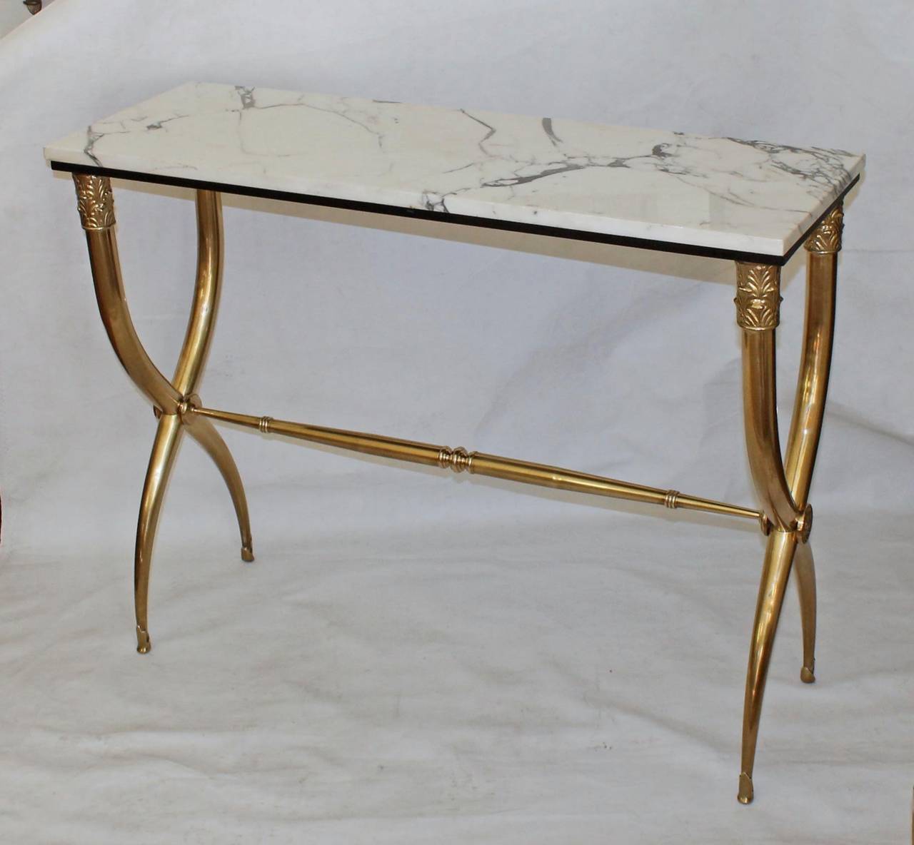 Italian Curule Brass Hall Console Table In Excellent Condition In Palm Springs, CA