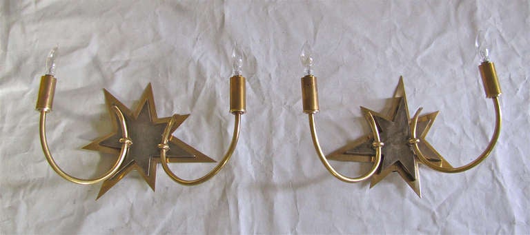 French Moderne Pair of Star Motif Brass Sconces For Sale 5