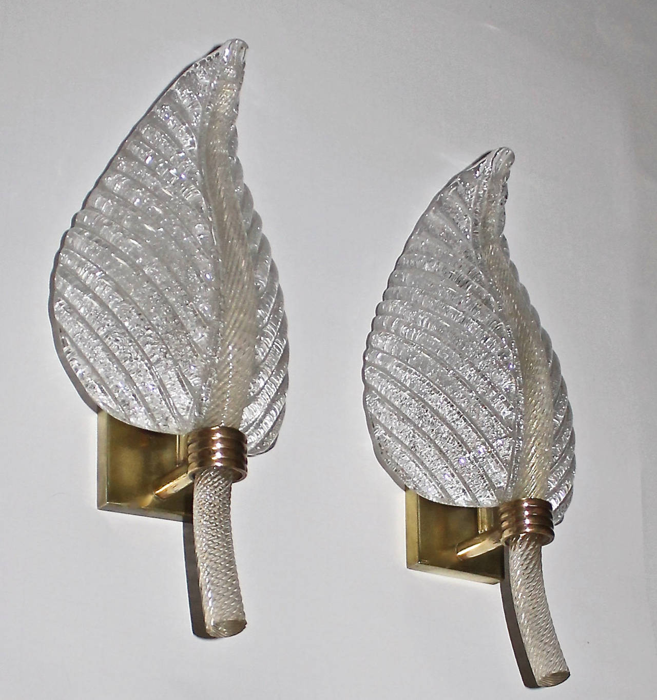 Mid-20th Century Pair of Barovier Murano Rugiadoso Leaf Wall Sconces