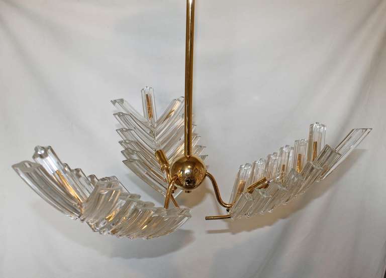 Italian Triedi Glass Leaf Chandelier In Excellent Condition In Palm Springs, CA