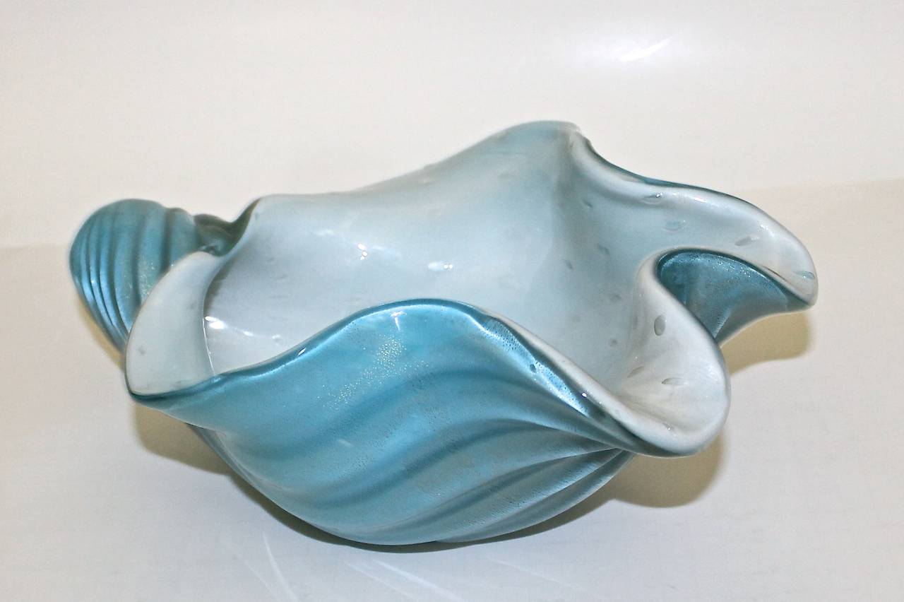 Mid-20th Century Large Alfredo Barbini Murano Blue White Shell Bowl