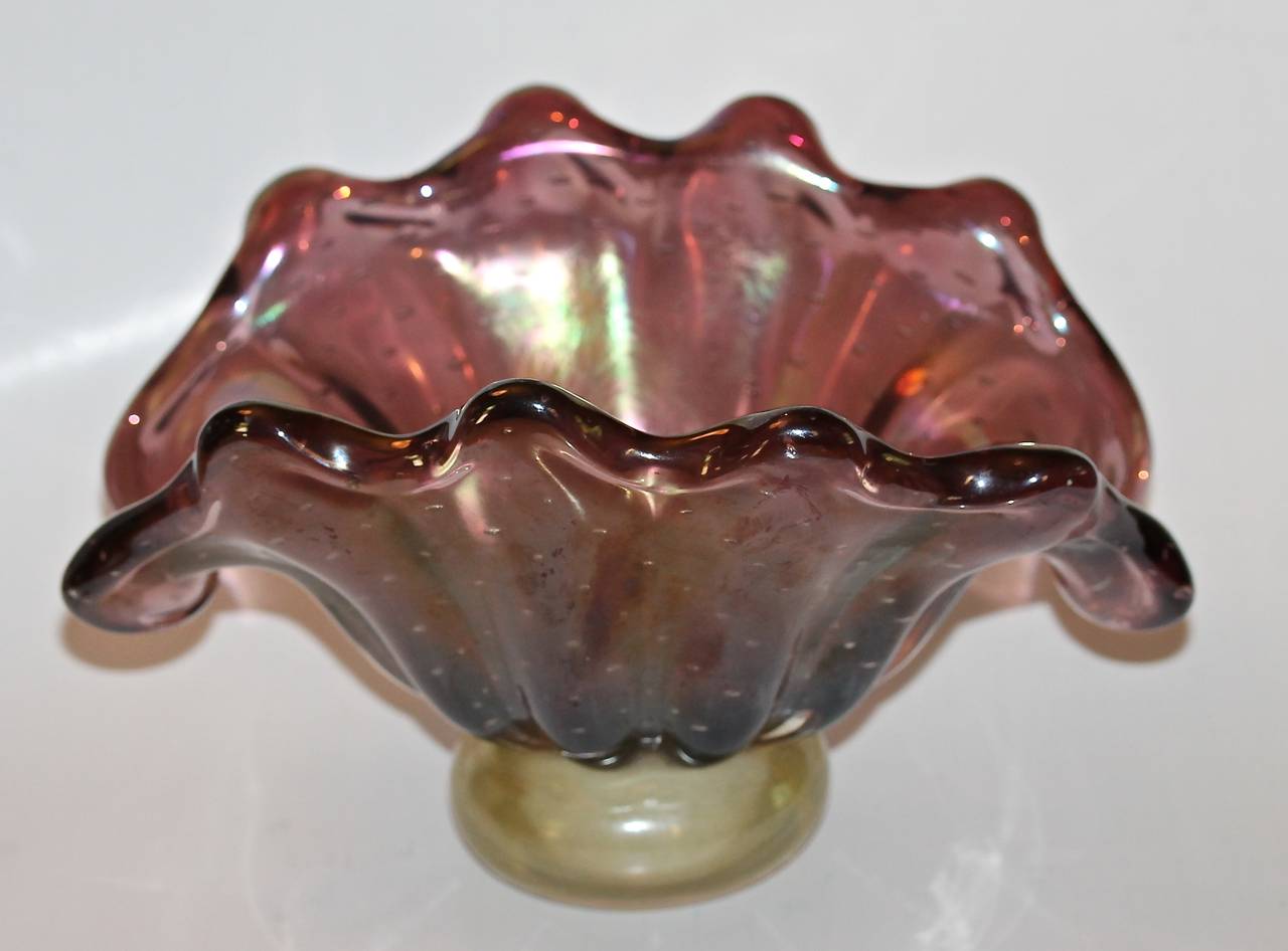 Barovier & Toso Murano Iridescent Purple Glass Clam Bowl In Excellent Condition In Palm Springs, CA