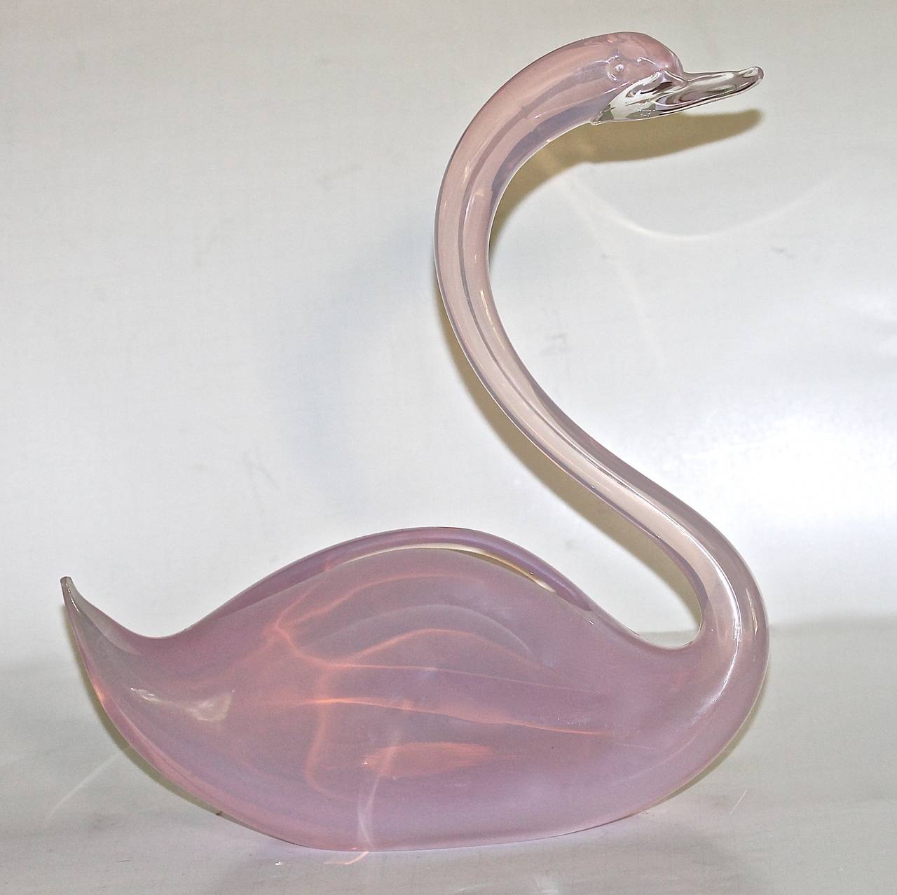 Pair of Large Murano Oggetti Barbini Opalescent Glass Swans 1