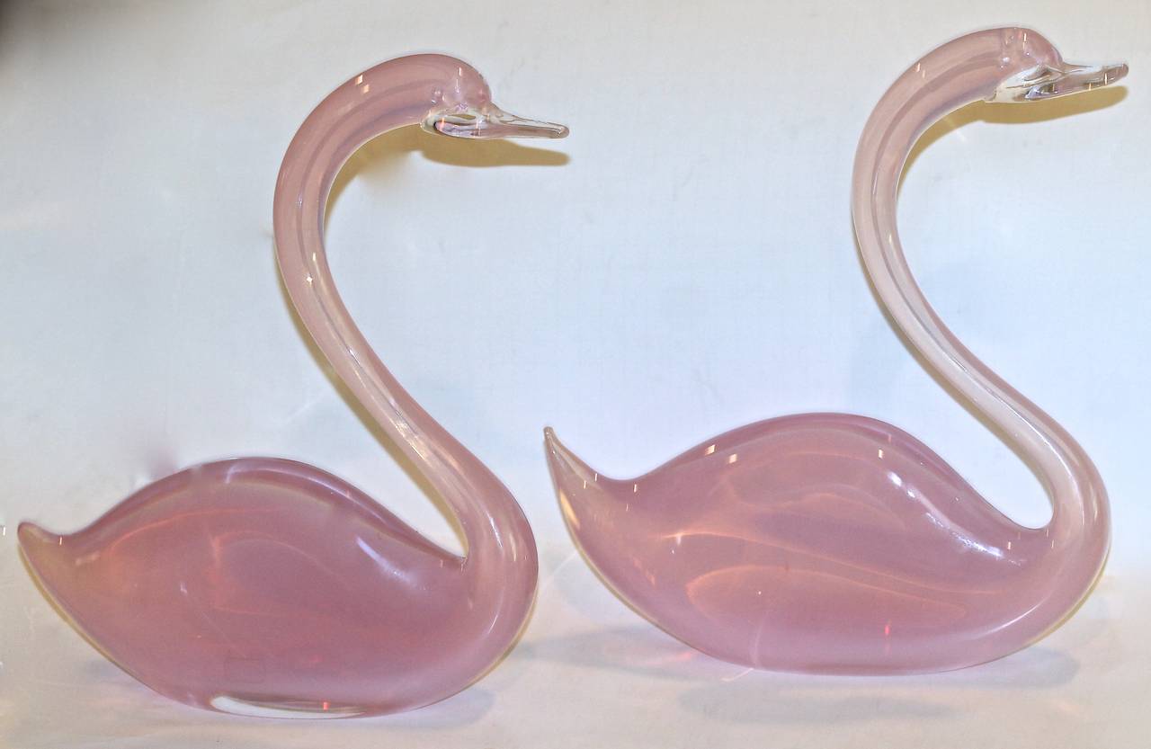 Italian Pair of Large Murano Oggetti Barbini Opalescent Glass Swans