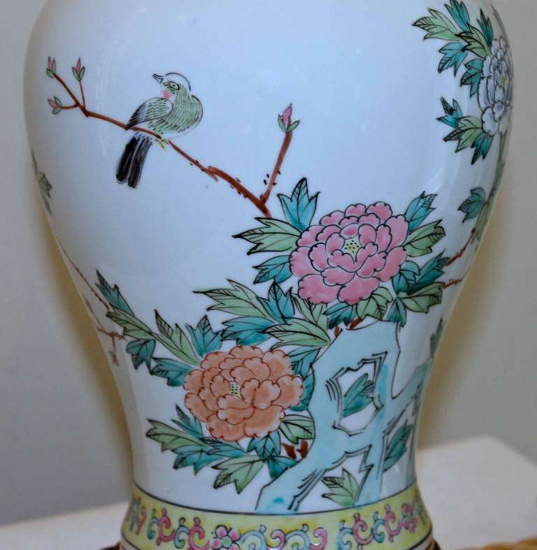 Asian, Hand-Painted Porcelain Table Lamp 2