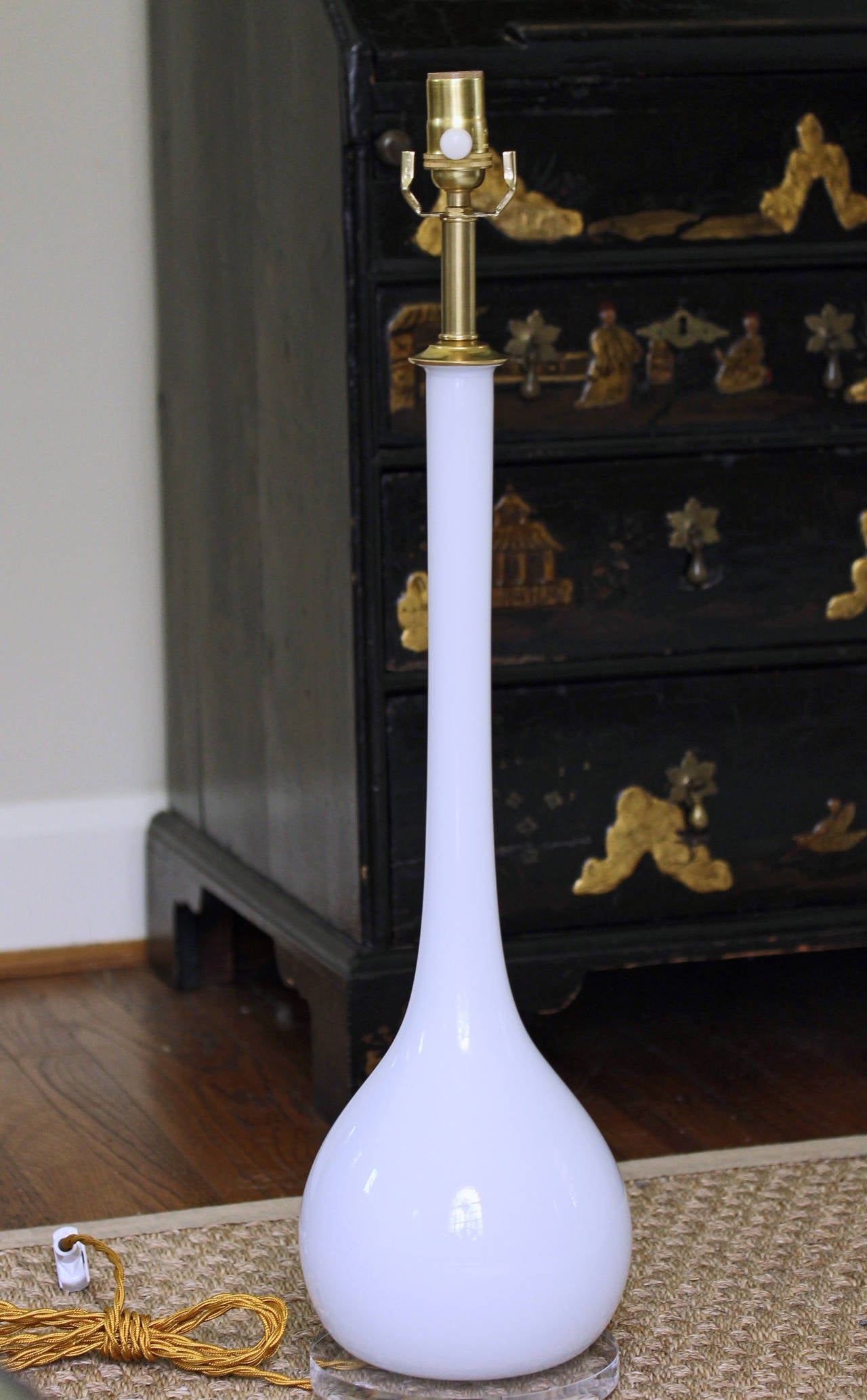 Tall Murano Italian White Glass Table Lamp In Excellent Condition In Palm Springs, CA
