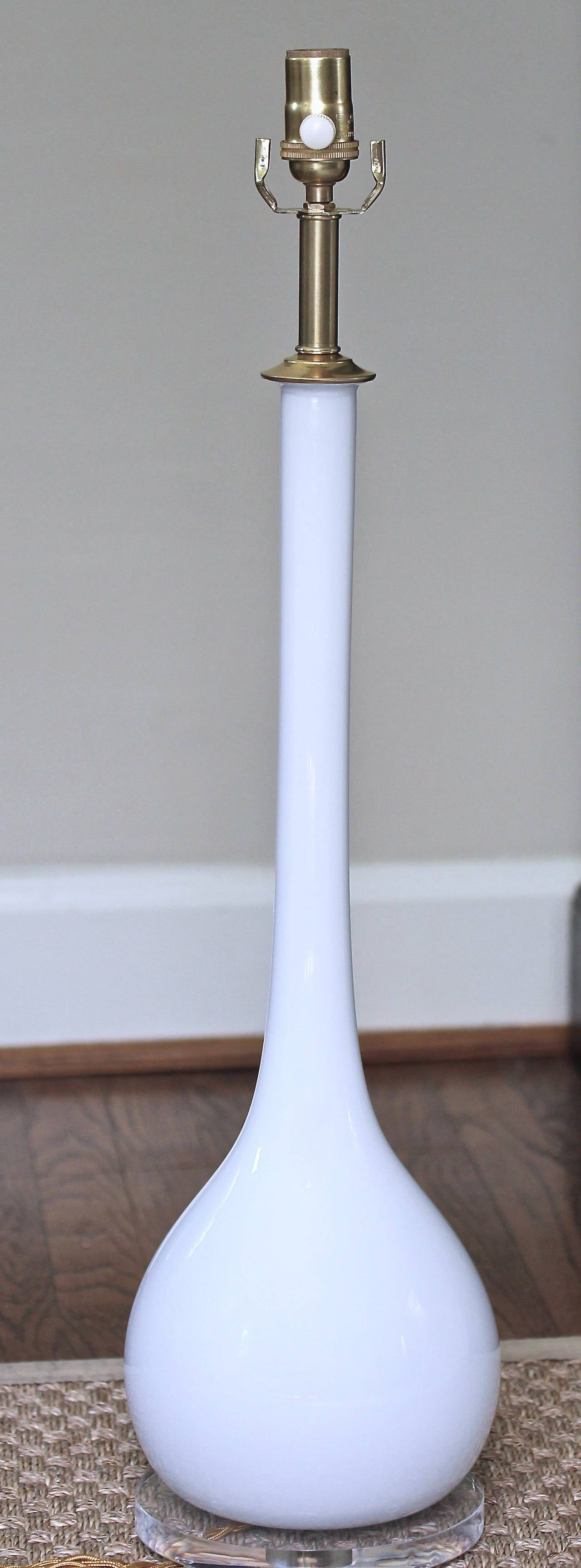Mid-20th Century Tall Murano Italian White Glass Table Lamp