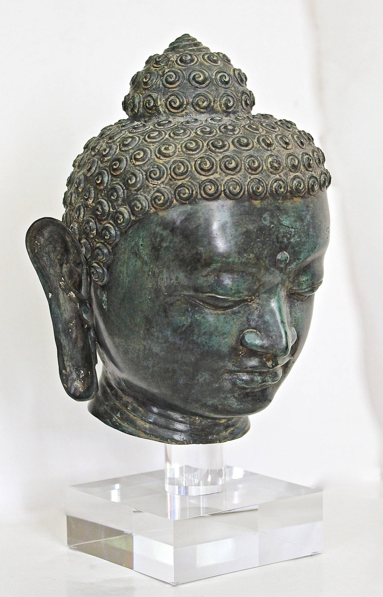Burmese Patinated Bronze Buddha Bust or Head In Excellent Condition In Palm Springs, CA