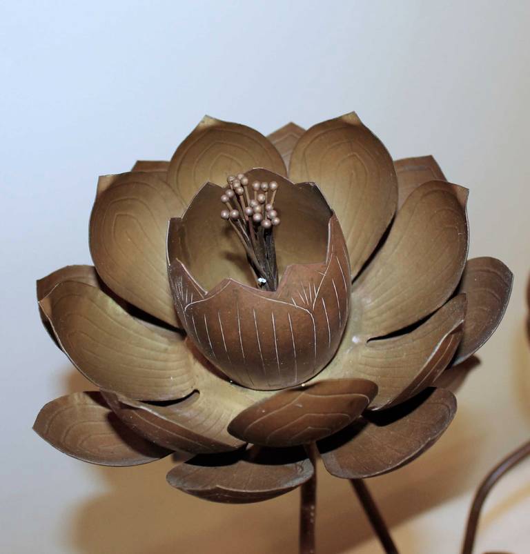 Large Brass Lotus Flower Centerpeice In Good Condition In Dallas, TX