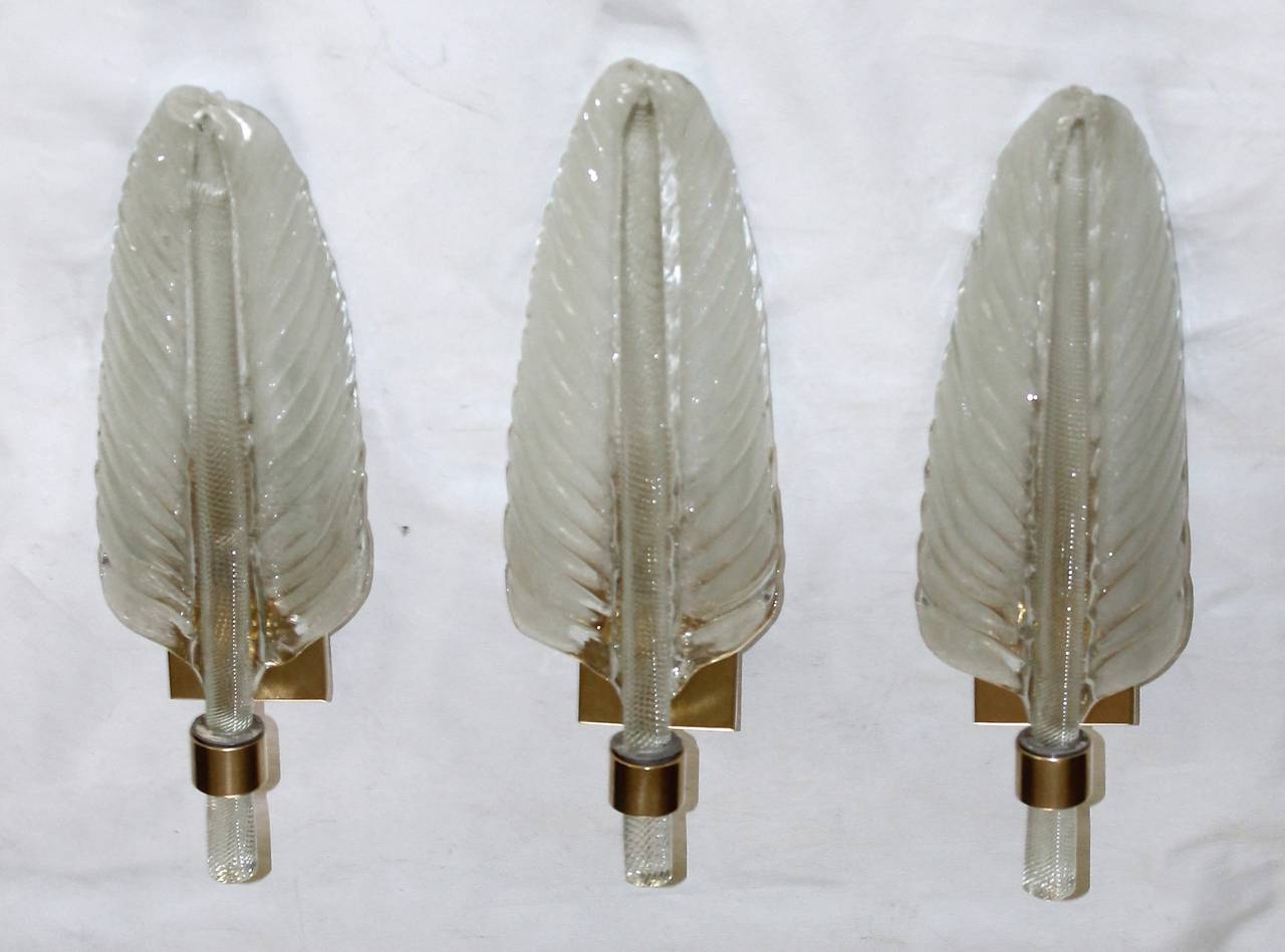 Set of three (3) Barovier hand blown Murano glass leaf or plume shaped wall sconces. The glass is carefully crafted using the 