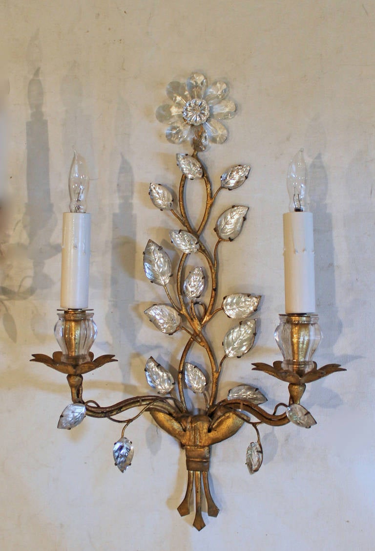 Pair of Bagues Floral Gilt Bronze Wall Sconces In Excellent Condition In Palm Springs, CA