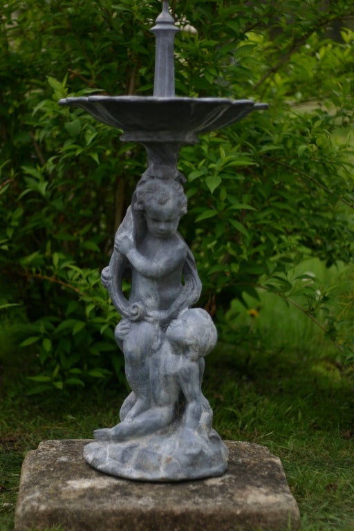 Group Boy English Lead Fountain