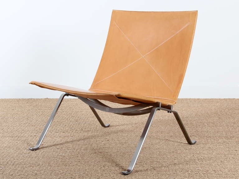 PK 22 chair for Fritz Hansen by Poul Kjaerholm. Produced in 2008. Structure in brushed steel. Natural Leather. Beautiful patina.