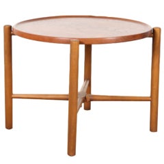 Scandinavian round coffee table. Model AT 35 by Hans J Wegner.