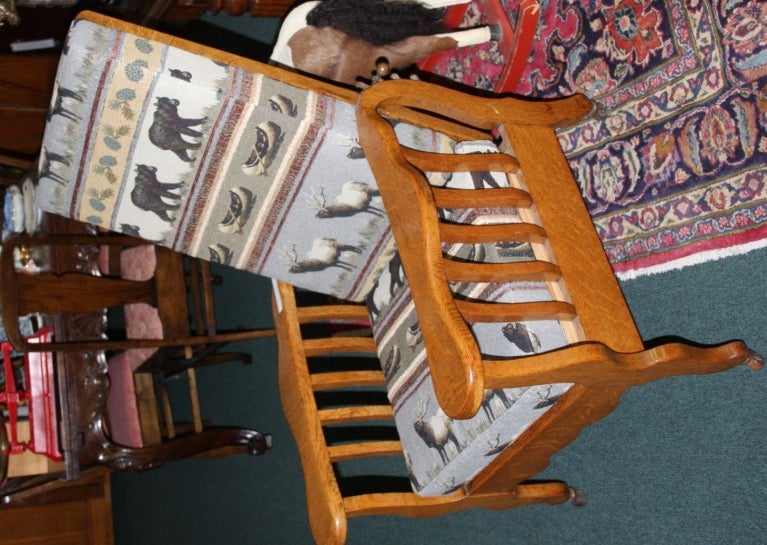 Tiger Oak Morris Chair In Excellent Condition For Sale In Carson City, NV