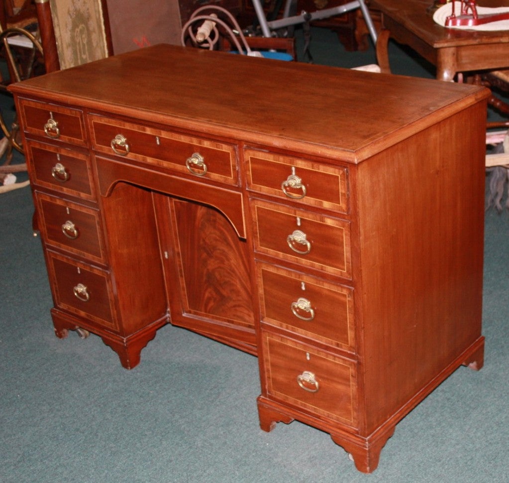 Fine English Kneehole Desk