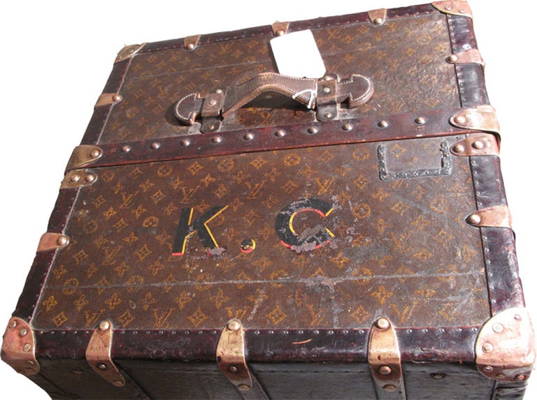 French   Louis Vuitton Katherine Cornell Wardrobe ca. 1913  For Sale