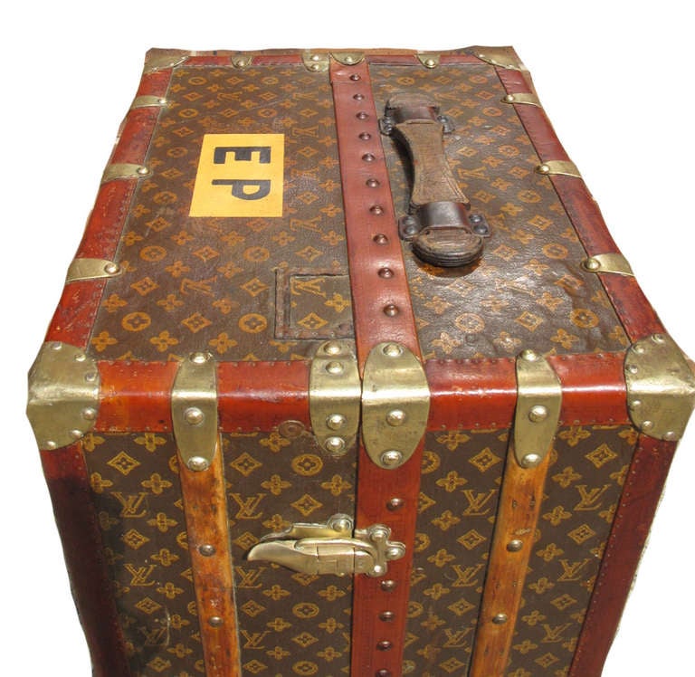 Louis Vuitton Monogram Papillion Wardrobe Owned by Edith Piaf In Excellent Condition In Philadelphia, PA