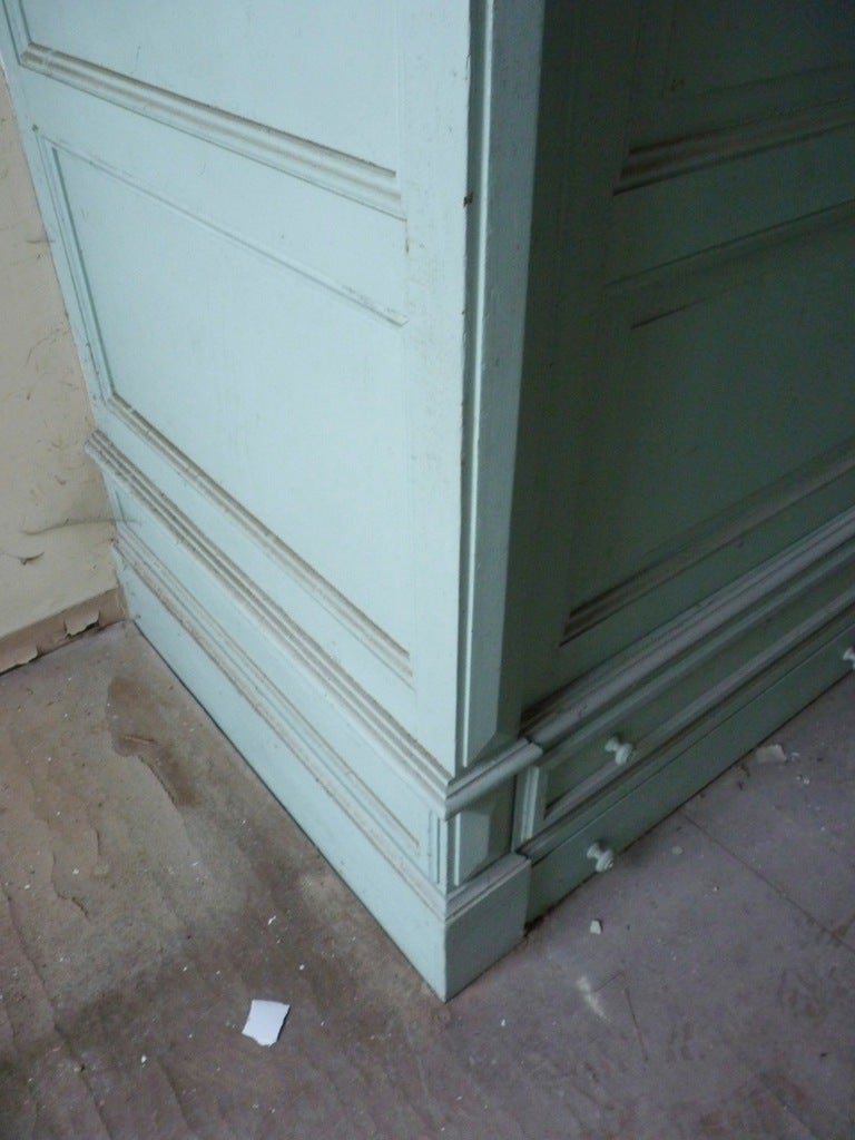 Gigantic Bruges convent mid 19th century painted cabinets, 8 drawers , 8 doors In Excellent Condition In Sint-Kruis, BE