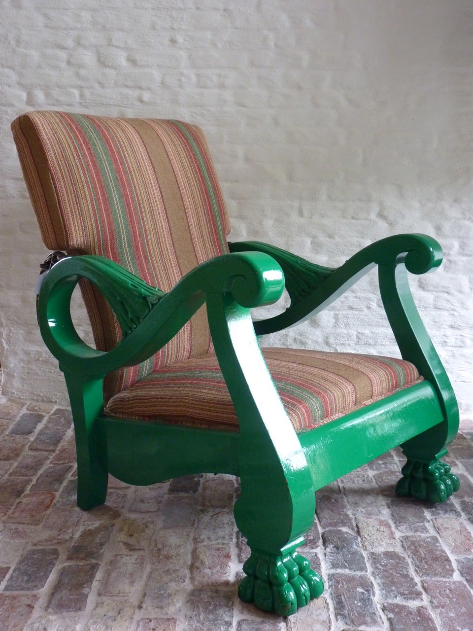 English Edwardian 1910 adjustable armchair with claw feet