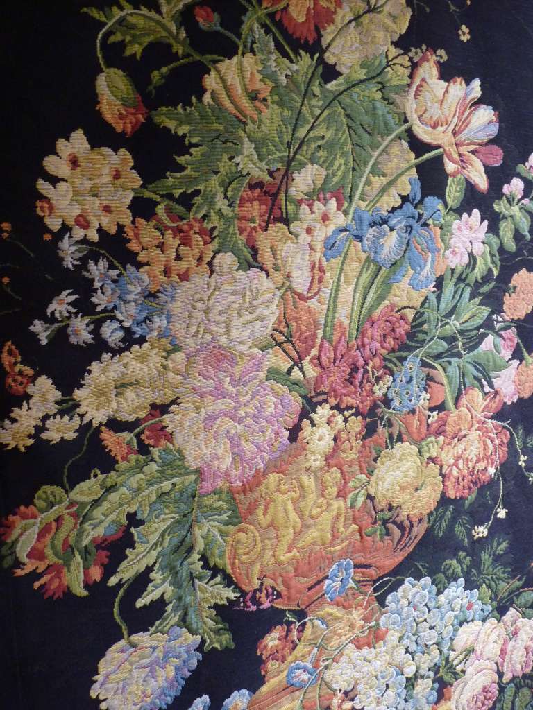 Pair of Flemish machine made floral tapestries, 1960's In Excellent Condition In Sint-Kruis, BE