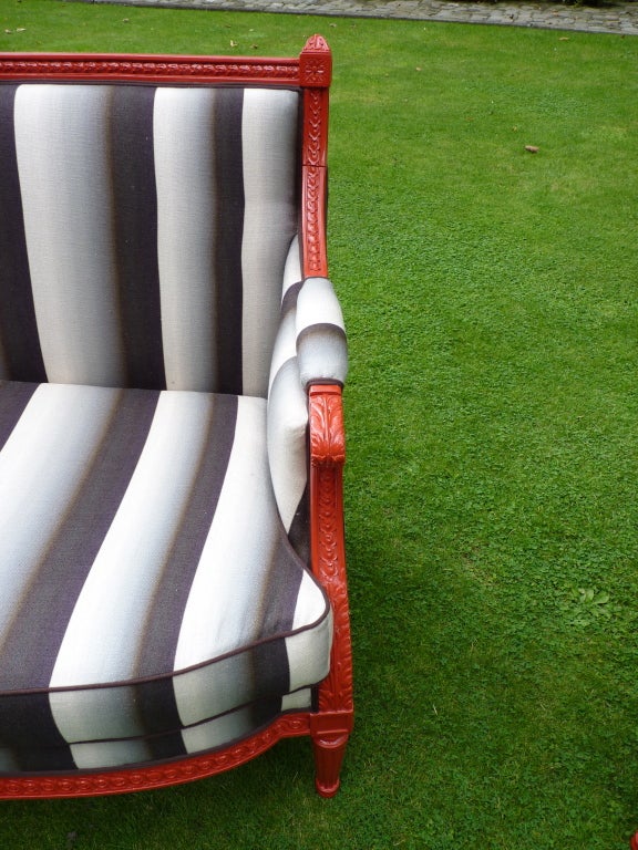 False Pair of French Red Lacquered Sofas Around 1920 For Sale 2