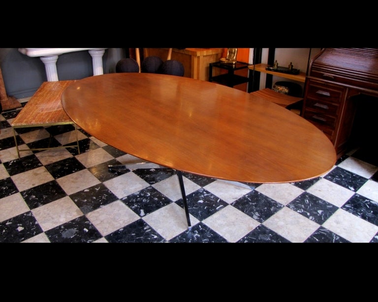 1960 Florence Knoll Oval Table In Excellent Condition In Paris, FR
