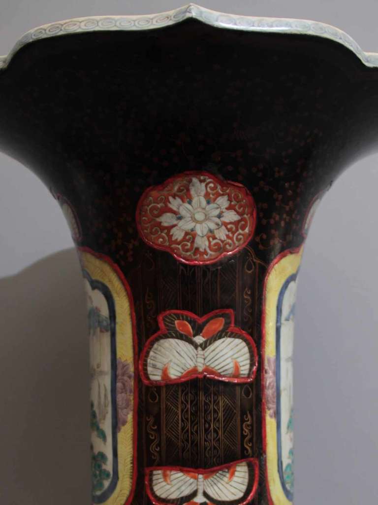 Important 1900's Chinese vase in porcelain & lacquer For Sale 3