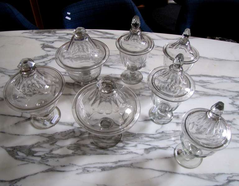 Seven jars for dragees to the end of XIXth century In Excellent Condition For Sale In Paris, FR